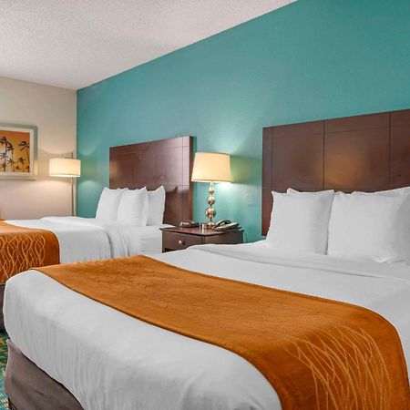 Comfort Inn & Suites Fort Lauderdale West Turnpike Lauderdale Lakes Екстер'єр фото