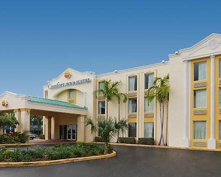 Comfort Inn & Suites Fort Lauderdale West Turnpike Lauderdale Lakes Екстер'єр фото