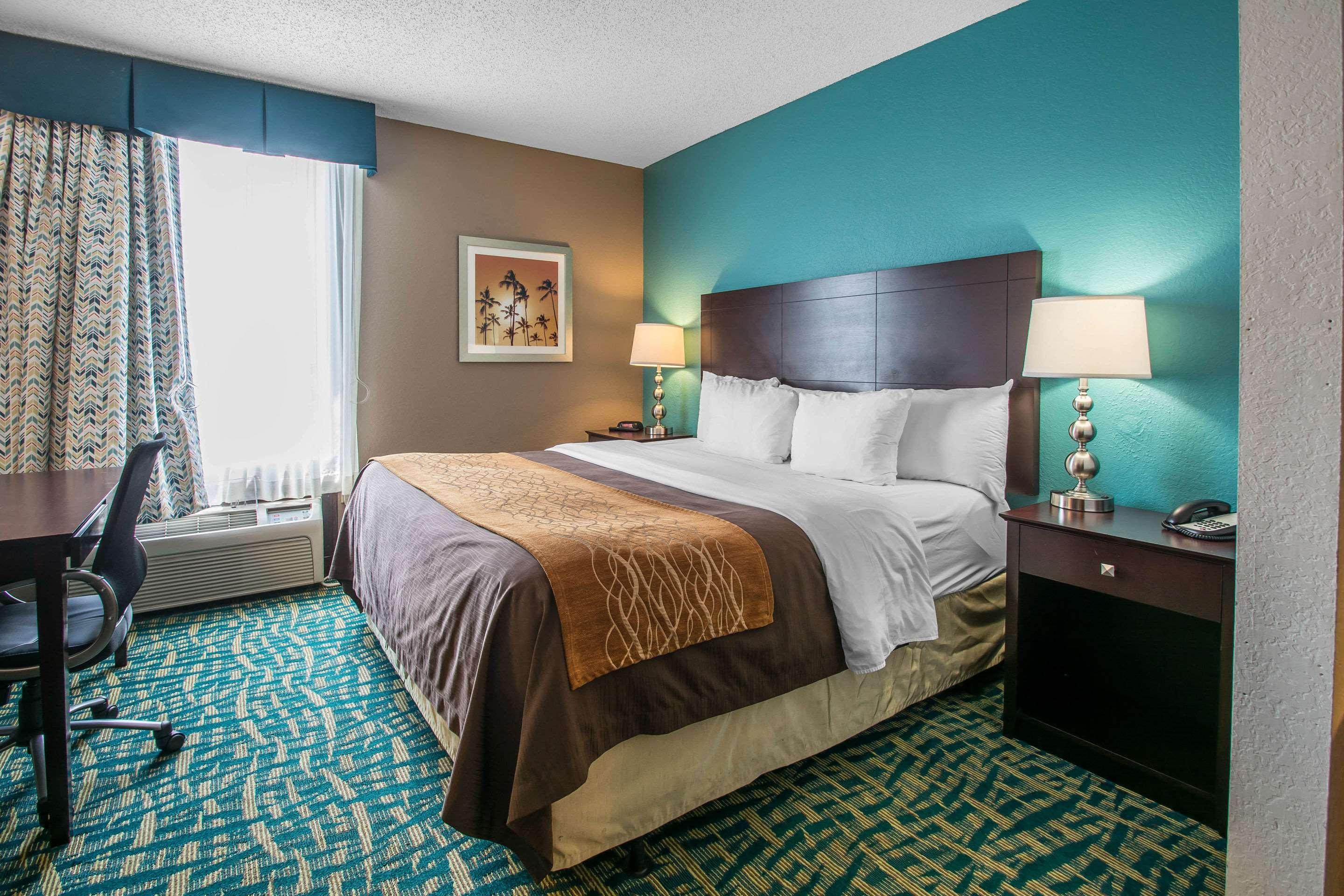 Comfort Inn & Suites Fort Lauderdale West Turnpike Lauderdale Lakes Екстер'єр фото