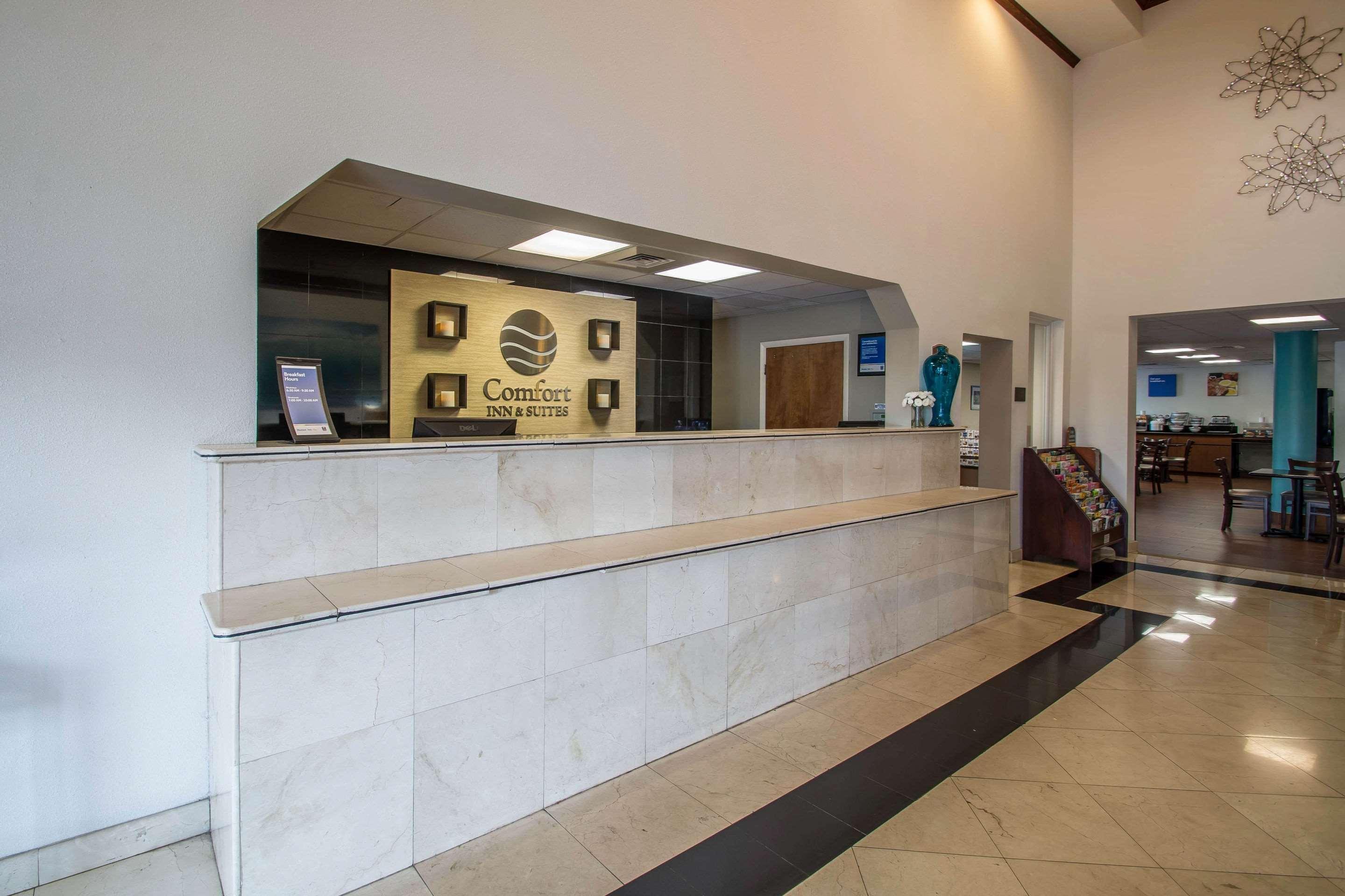 Comfort Inn & Suites Fort Lauderdale West Turnpike Lauderdale Lakes Екстер'єр фото