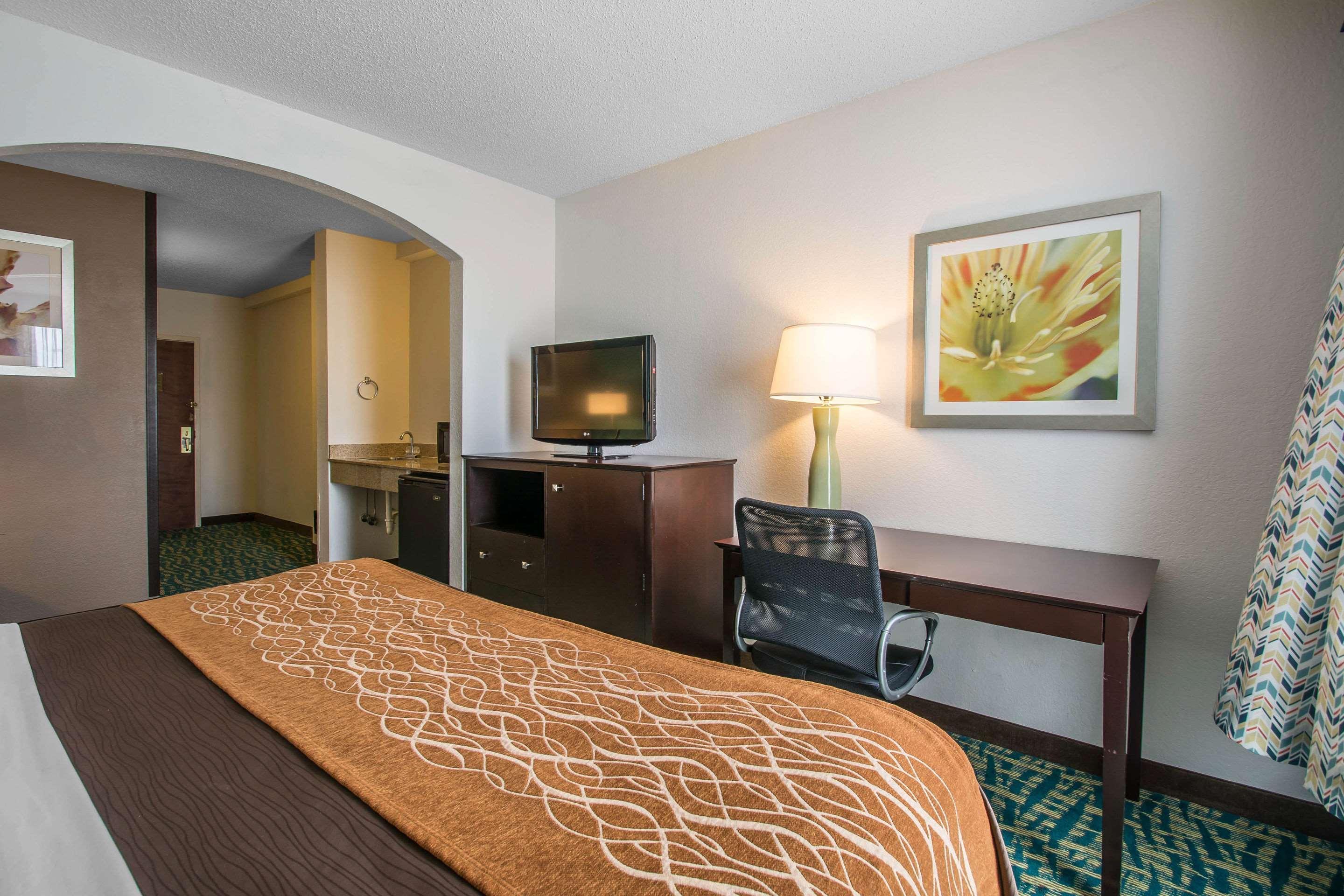 Comfort Inn & Suites Fort Lauderdale West Turnpike Lauderdale Lakes Екстер'єр фото