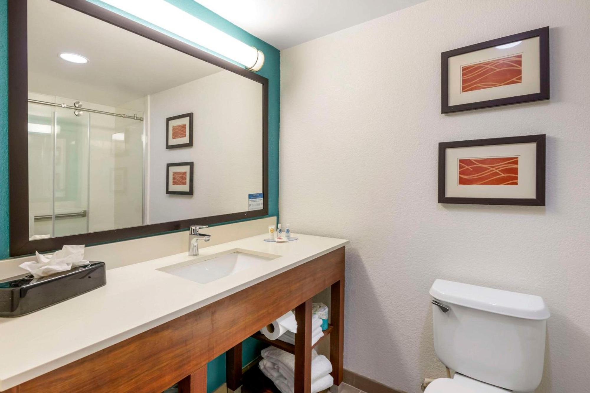 Comfort Inn & Suites Fort Lauderdale West Turnpike Lauderdale Lakes Екстер'єр фото