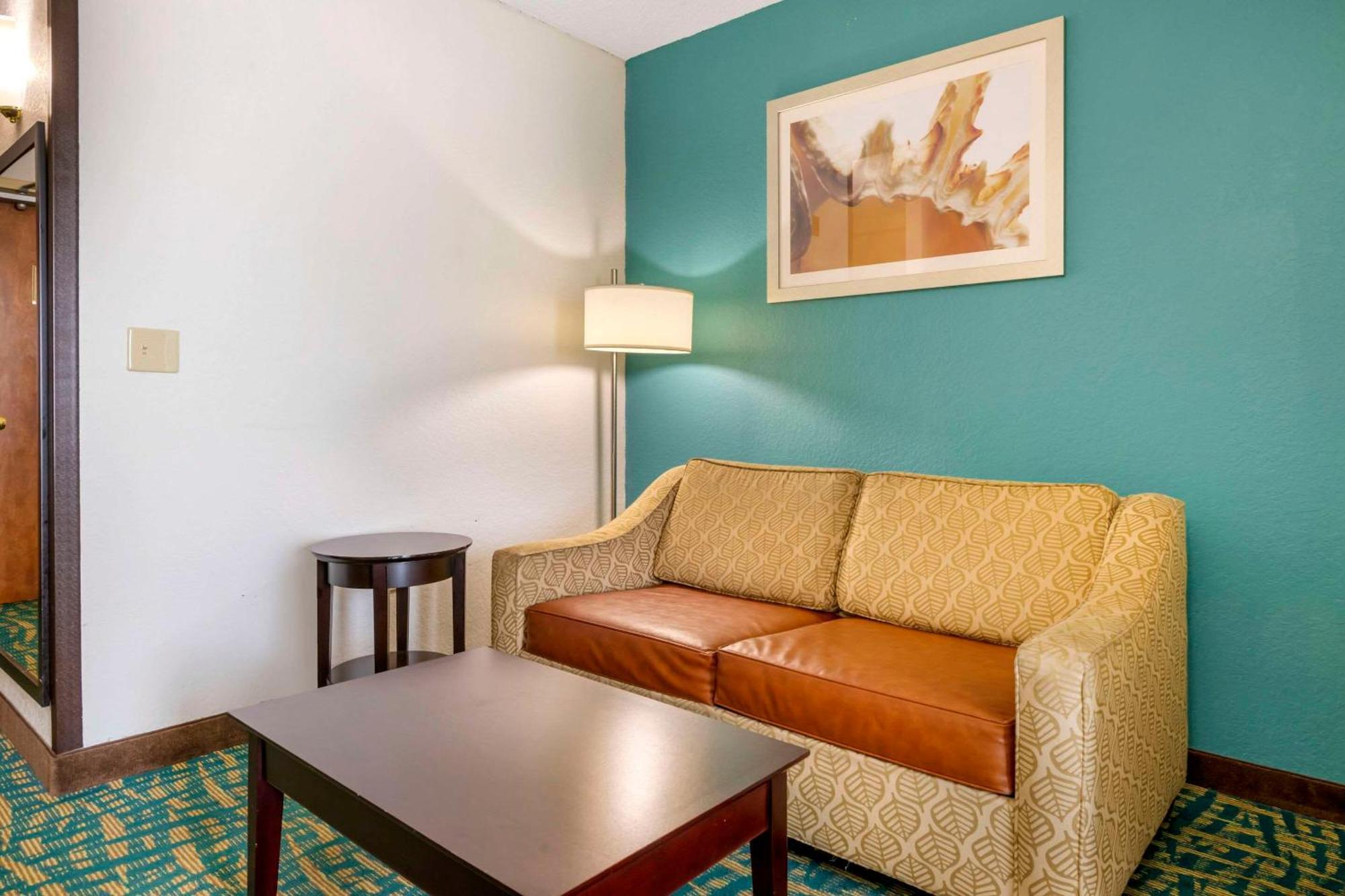 Comfort Inn & Suites Fort Lauderdale West Turnpike Lauderdale Lakes Екстер'єр фото