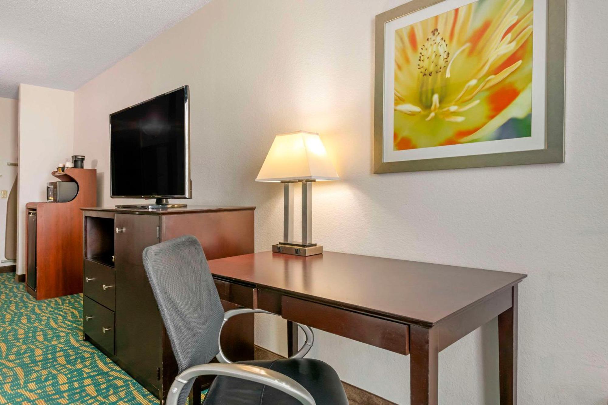 Comfort Inn & Suites Fort Lauderdale West Turnpike Lauderdale Lakes Екстер'єр фото